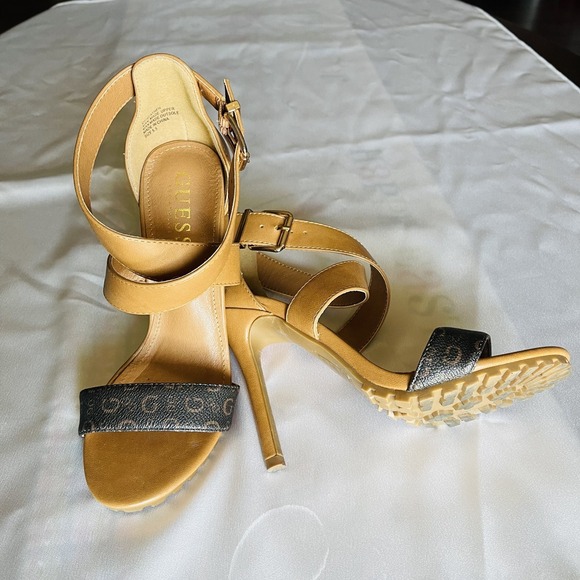Women's Guess Brown signature  Strappy High Heel Sandals Size 5.5 - Picture 4 of 7